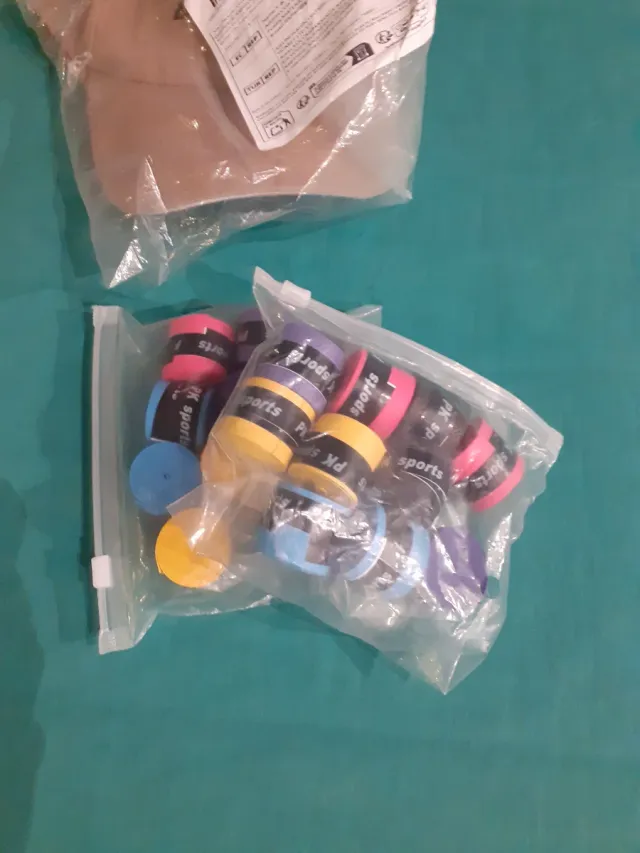 Gorra Bullpadel y 10 cintas antideslizantes