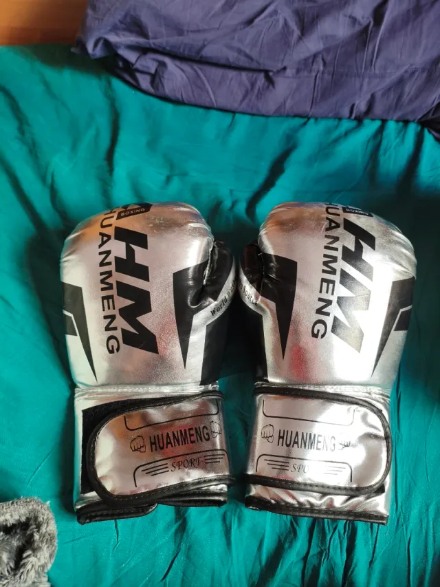 Guantes de Boxeo Huanmeng Plateados y dorados