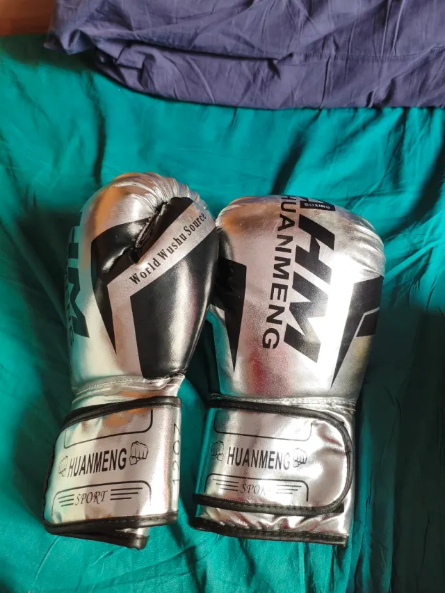 Guantes de Boxeo Huanmeng Plateados y dorados