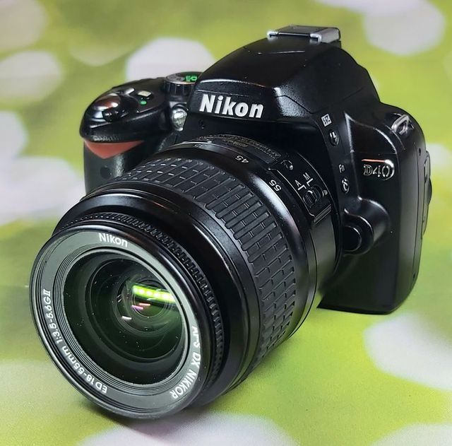Cámara Nikon D40 DSLR (Solo Cuerpo) LEER