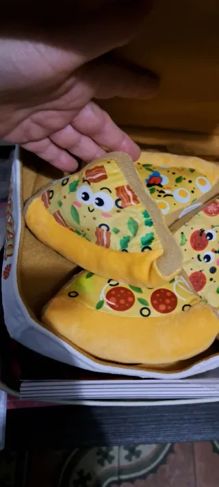 Caja de juguete de pizza