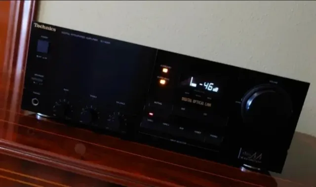 Amplificatore Technics Classe AA Nero