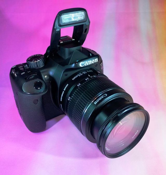 Canon Eos 550D DSLR 0409A Solo Cuerpo. LEER