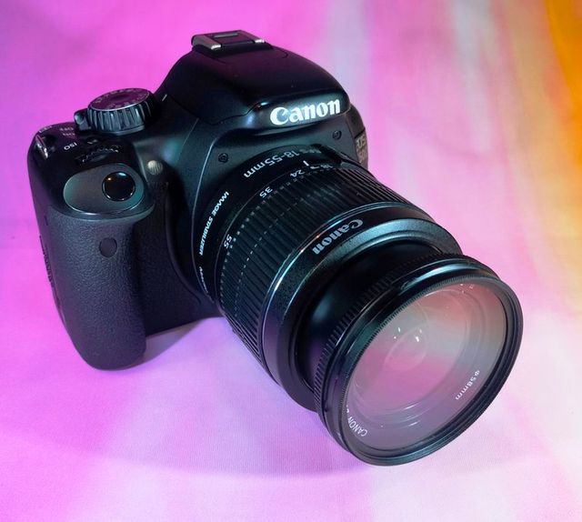 Canon Eos 550D DSLR 0409A Solo Cuerpo. LEER