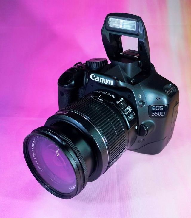 Canon Eos 550D DSLR 0409A Solo Cuerpo. LEER