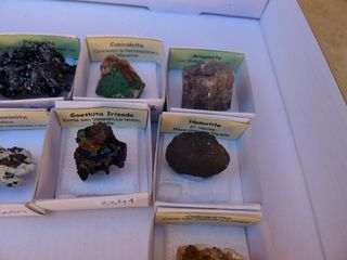 Collezione di 10 minerali 4x4 cm