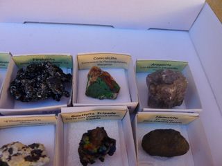Collezione di 10 minerali 4x4 cm