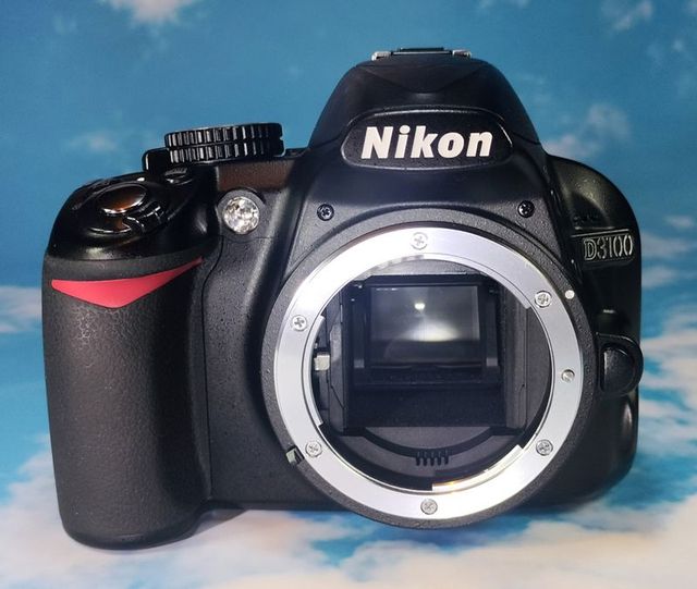 Nikon D3100 DSLR 2601