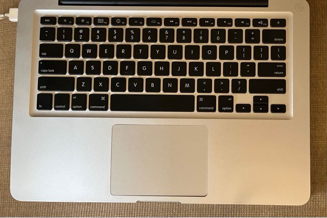 MacBook Pro 13' 2009 Plata