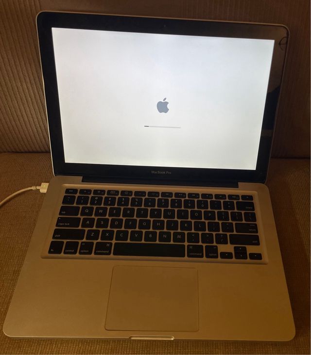 MacBook Pro 13' 2009 Plata