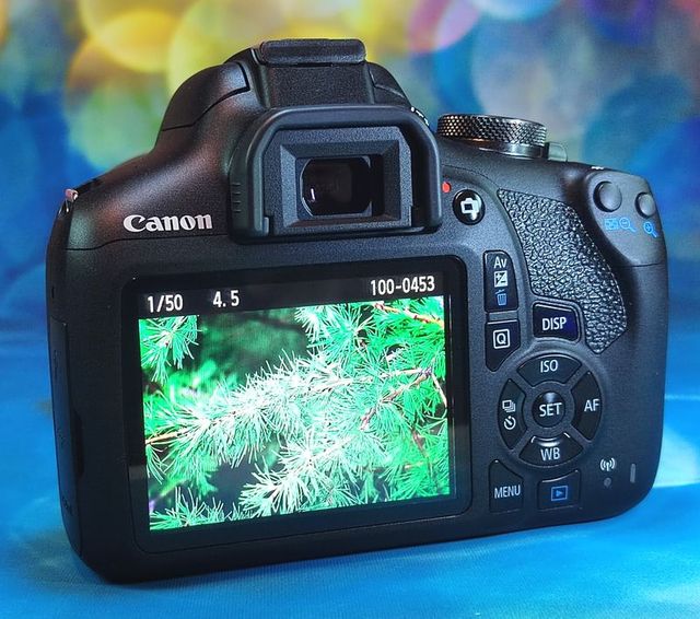 Canon EOS 2000D Wifi Nfc 0408F
