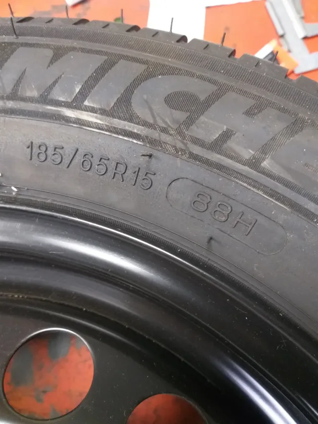 Rueda de recambio Seat Ibiza FR 185/65 R15