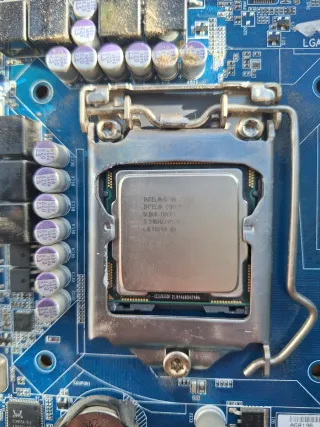 Placa Base Gigabyte GA-H55M-D2H + CPU + 4GB RAM