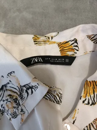 Camisa satinada leopardos Zara