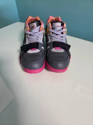 Nike Air Trainer 3 Bo Know Horse Racing