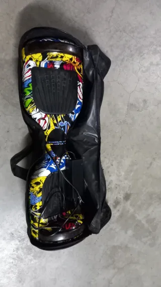 Hoverboard con funda y cargador. No carga.