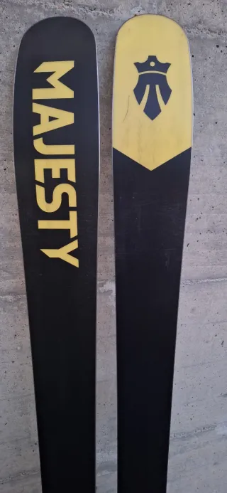 Esquis travesía Majesty Supernova