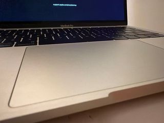 Vendo MacBook Pro usada año 2018