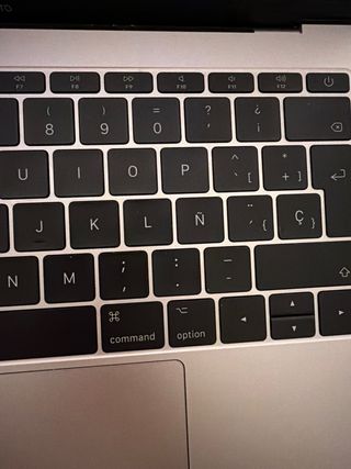 Vendo MacBook Pro usada año 2018