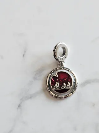 Charm Stranger Things Mundo del Revés