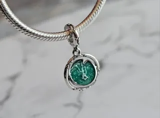 Charm Stranger Things Mundo del Revés