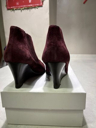 Stivaletti L.K. Bennett Viola in Camoscio