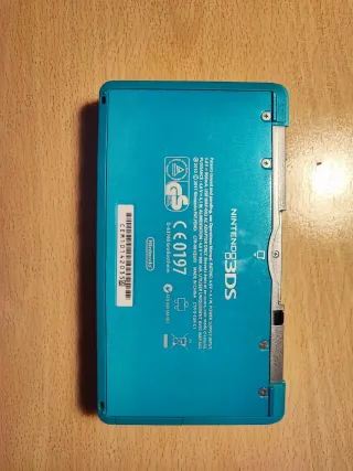 Nintendo 3DS Azul/Verde Completa y nueva.