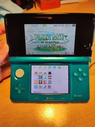 Nintendo 3DS Azul/Verde Completa y nueva.