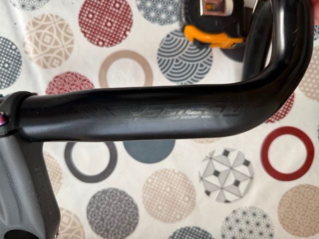 Manillar carbono con potencia