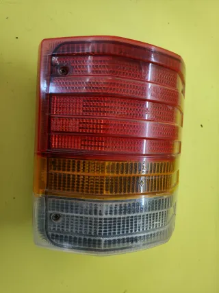 PILOTO TRASERO DERECHO MERCEDES MB100 ETC