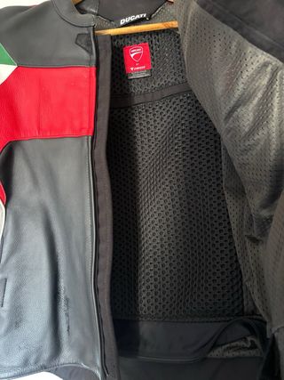 Chaqueta Ducati Corse Negra/Roja/Blanca.