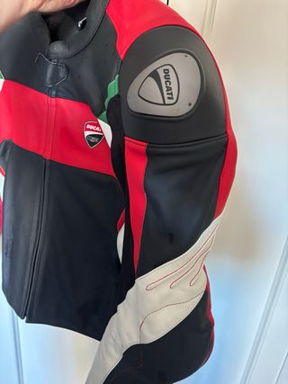 Chaqueta Ducati Corse Negra/Roja/Blanca.