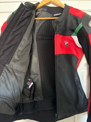 Chaqueta Ducati Corse Negra/Roja/Blanca.