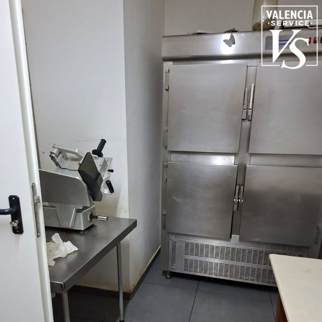 0810 – RESTARUANTE CAFETERÍA BAR EN ALGIROS