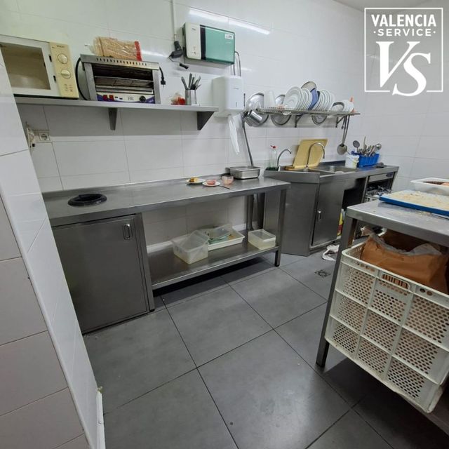 0810 – RESTARUANTE CAFETERÍA BAR EN ALGIROS