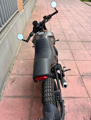 Moto Brixton Crossfire 125cc 2500km
