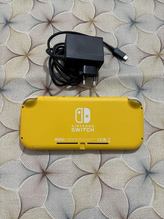 Nintendo Switch Lite Gialla
