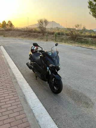 YAMAHA XMAX 250 Scooter modelo 2015 63.500km