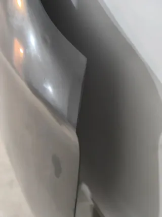 Capó Toyota Avensis 2005