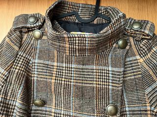 Abrigo cuadros cuello chimenea