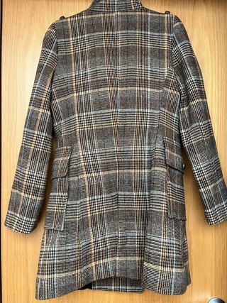 Abrigo cuadros cuello chimenea