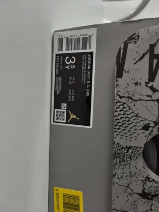 Jordan DAY1 E.O. (GS) Talla 35.5