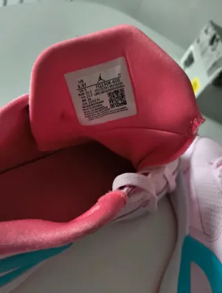 Jordan DAY1 E.O. (GS) Talla 35.5