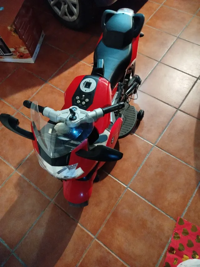 Moto eléctrica infantil BMW K1300 Roja