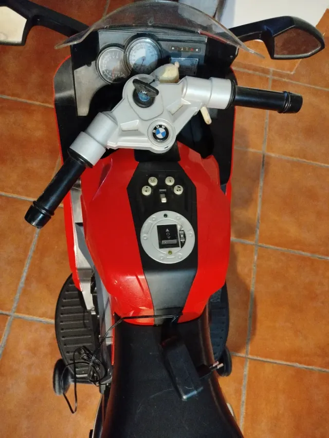 Moto eléctrica infantil BMW K1300 Roja