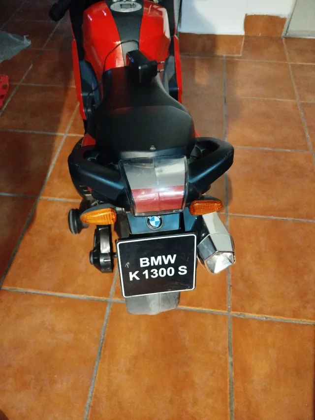 Moto eléctrica infantil BMW K1300 Roja