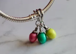 Charm Stranger Things Corre Brilla Oscuridad