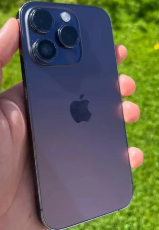 iPhone 14 Pro Max Morado Oscuro