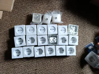 Cajas de enchufe y antena