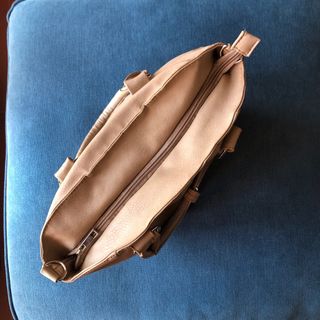 Borsa a spalla e tracolla color sabbia